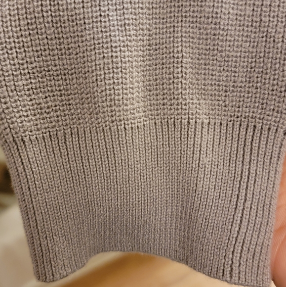 Off Shoulder Ruffled Cutout Sweater - Picture 5 of 8